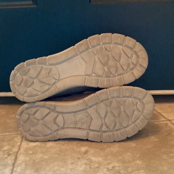 NWT winter boots - Picture 5 of 8